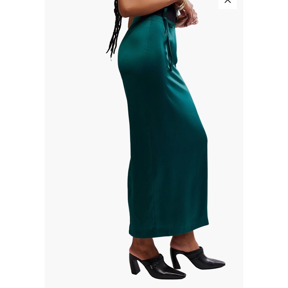 Free People Green Skirt Size 4 NWT New With Tags Casual Chic